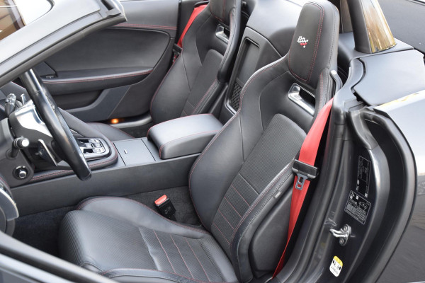 Jaguar F-Type 2.0T Chequered Flag