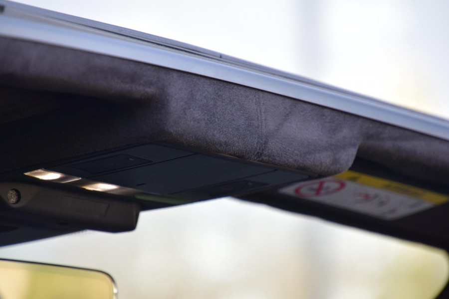 Jaguar F-Type 2.0T Chequered Flag