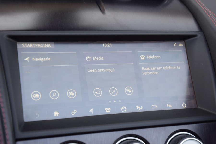 Jaguar F-Type 2.0T Chequered Flag