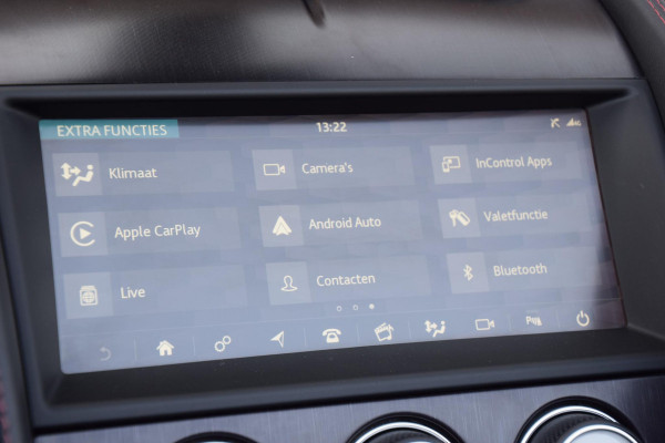 Jaguar F-Type 2.0T Chequered Flag