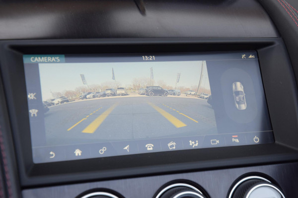 Jaguar F-Type 2.0T Chequered Flag