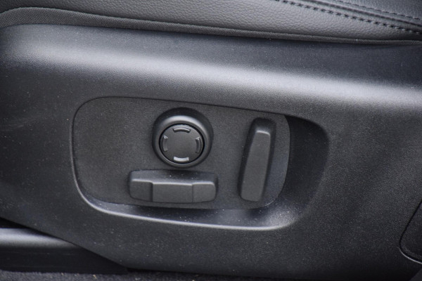 Land Rover Range Rover Velar P400e AWD Dynamic SE PHEV