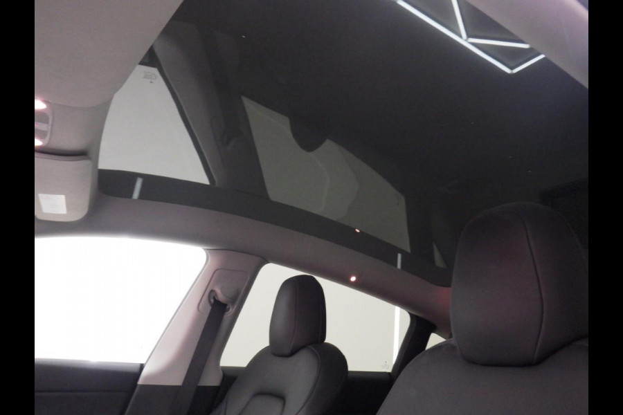 Tesla Model Y Long Range AWD 75 kWh | 514 PK | 95000 km | Panoramadak.
