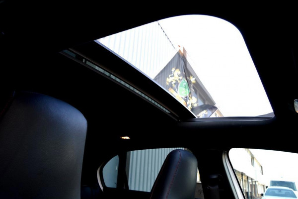 Mercedes-Benz A-Klasse 200 AMG PDC+CAM/LEER/NAVI/AMG18/PANO