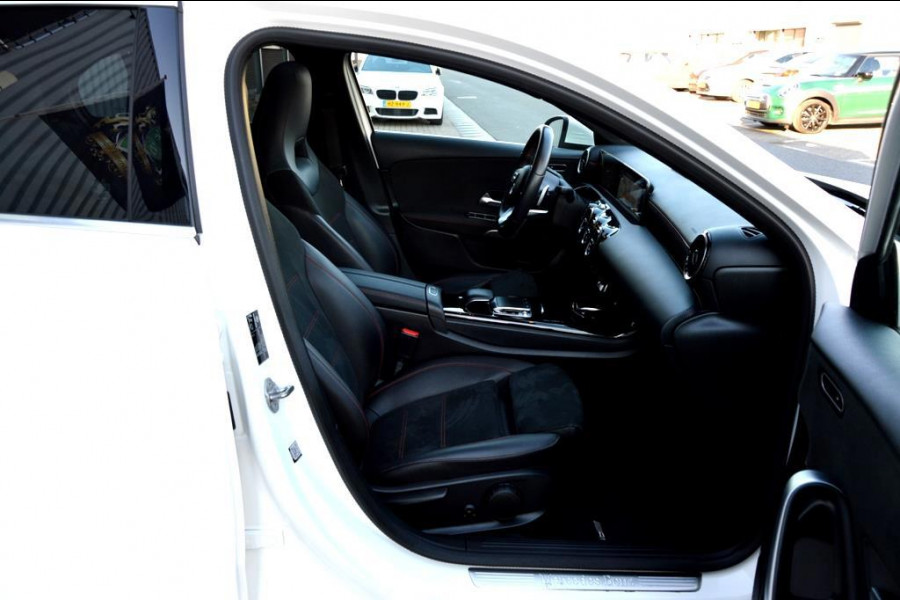 Mercedes-Benz A-Klasse 200 AMG PDC+CAM/LEER/NAVI/AMG18/PANO