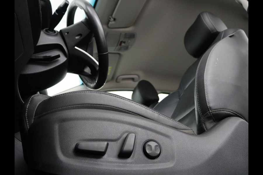 Hyundai i30 1.5 T-GDi MHEV Premium | Stoelventilatie | Leder | Trekhaak | Camera | Carplay | Stoelverwarming | Keyless | Full LED | Navigatie | Cruise control | Dodehoek detectie | Climate control