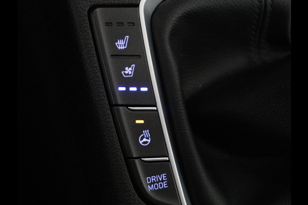 Hyundai i30 1.5 T-GDi MHEV Premium | Stoelventilatie | Leder | Trekhaak | Camera | Carplay | Stoelverwarming | Keyless | Full LED | Navigatie | Cruise control | Dodehoek detectie | Climate control