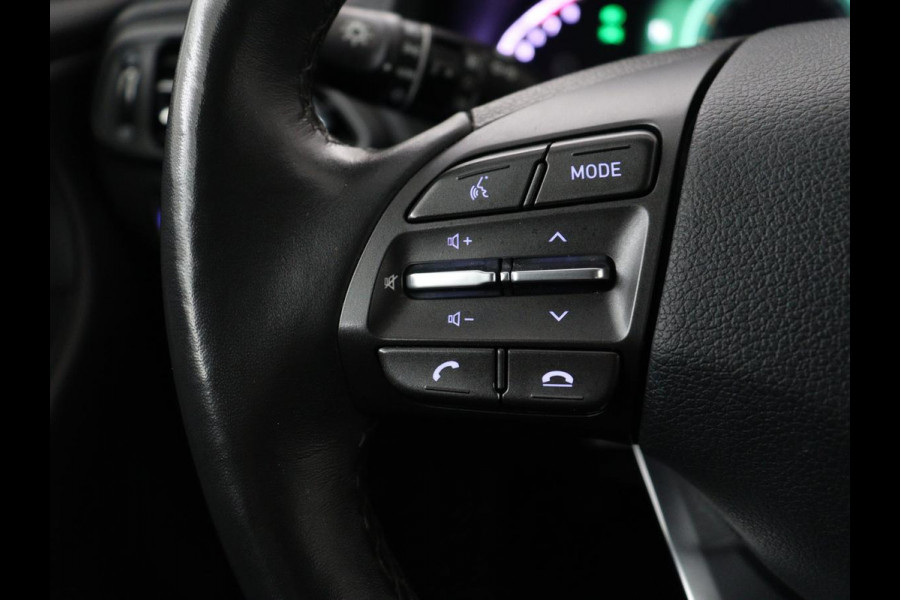 Hyundai i30 1.5 T-GDi MHEV Premium | Stoelventilatie | Leder | Trekhaak | Camera | Carplay | Stoelverwarming | Keyless | Full LED | Navigatie | Cruise control | Dodehoek detectie | Climate control
