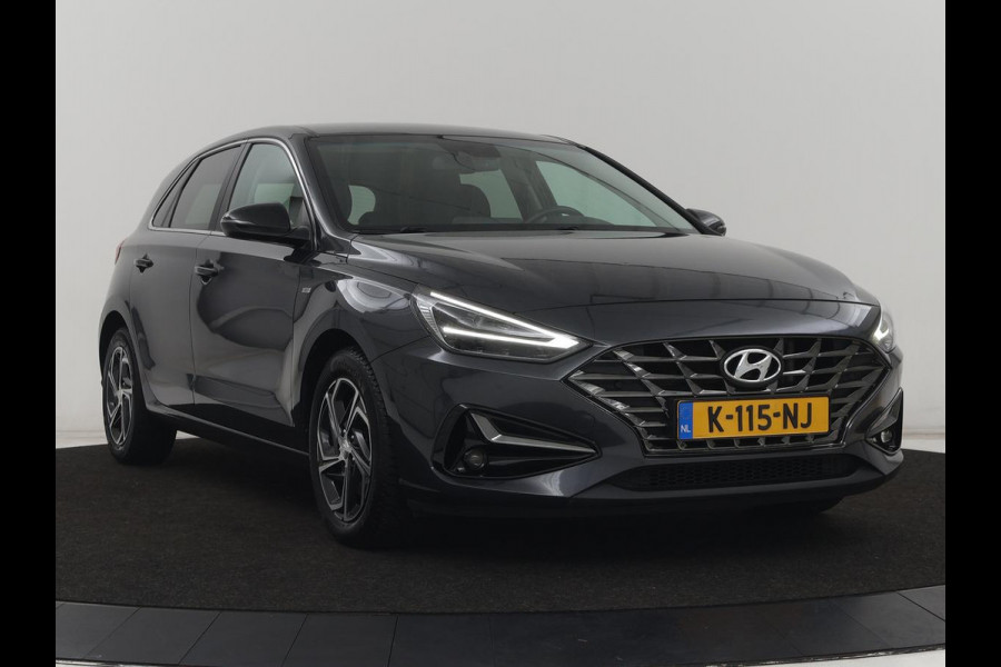 Hyundai i30 1.5 T-GDi MHEV Premium | Stoelventilatie | Leder | Trekhaak | Camera | Carplay | Stoelverwarming | Keyless | Full LED | Navigatie | Cruise control | Dodehoek detectie | Climate control