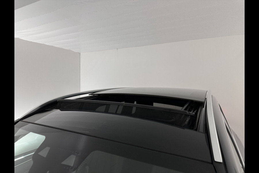 Mercedes-Benz Glb 200 Business Solution Luxury (INCL-BTW) *PANO | LEATHER | FULL-LED | AMBIENTLIGHT | HEATED-SPORTSEATS | WIDESCREEN-DIGICOCKPIT | DAB+ | NAVI-FULLMAP | CAMERA | PRIVACYGLASS | LANE-ASSIST | DYNAMIC-SELECT | 18'