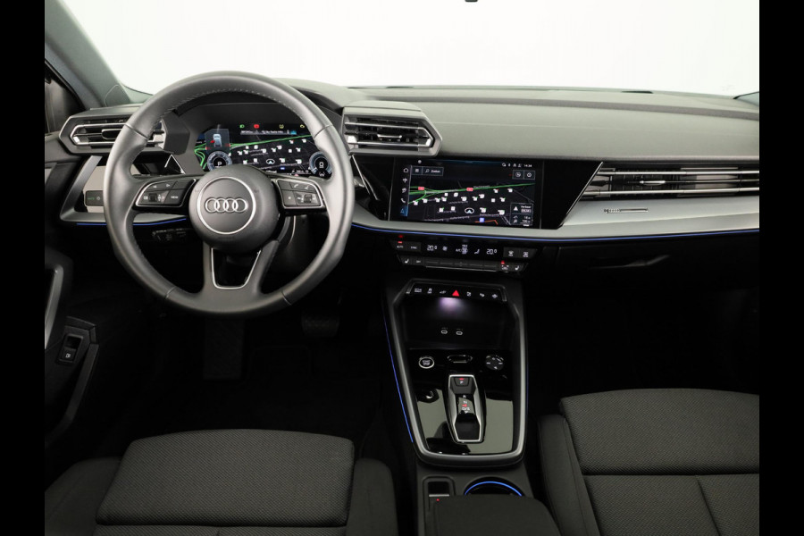 Audi A3 Sportback 40 TFSI e Advanced edition 204 pk S-tronic | Verlengde garantie | Navigatie | Parkeersensoren (Park assist) | Achteruitrijcamera | Adaptieve cruise control | Stoelverwarming |