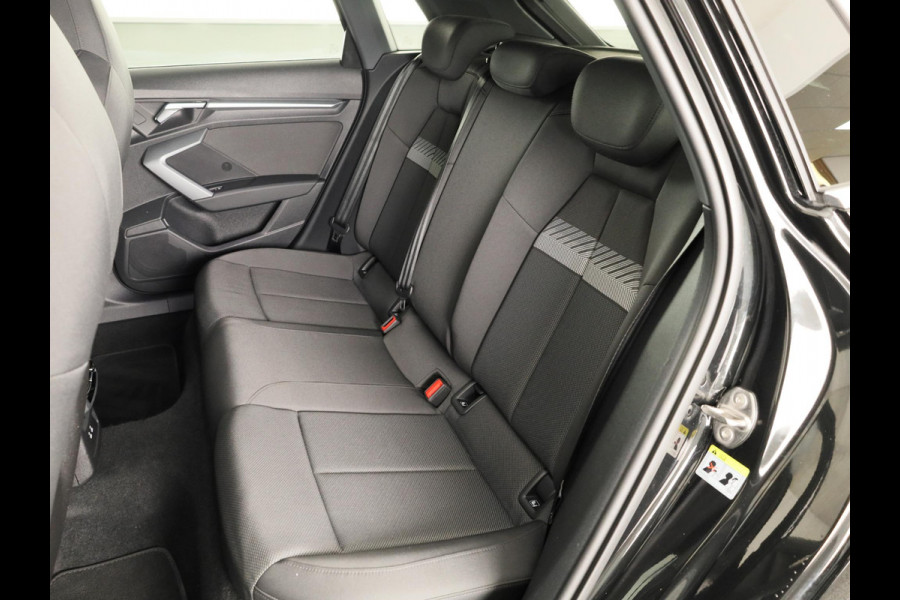 Audi A3 Sportback 40 TFSI e Advanced edition 204 pk S-tronic | Verlengde garantie | Navigatie | Parkeersensoren (Park assist) | Achteruitrijcamera | Adaptieve cruise control | Stoelverwarming |