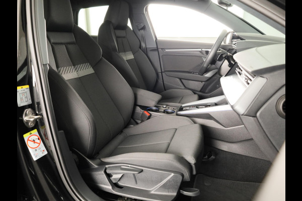 Audi A3 Sportback 40 TFSI e Advanced edition 204 pk S-tronic | Verlengde garantie | Navigatie | Parkeersensoren (Park assist) | Achteruitrijcamera | Adaptieve cruise control | Stoelverwarming |
