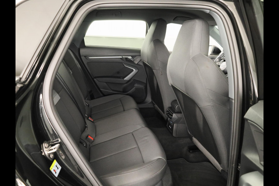 Audi A3 Sportback 40 TFSI e Advanced edition 204 pk S-tronic | Verlengde garantie | Navigatie | Parkeersensoren (Park assist) | Achteruitrijcamera | Adaptieve cruise control | Stoelverwarming |