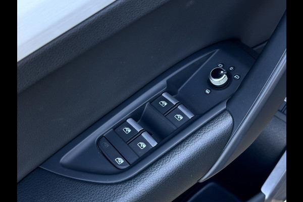 Audi Q5 50 TFSI e S-line | Trekhaak | Carplay | Camera | DAB+ | Dealer onderhouden | 1e eigenaar | ACC | Standkachel | LED-pakket