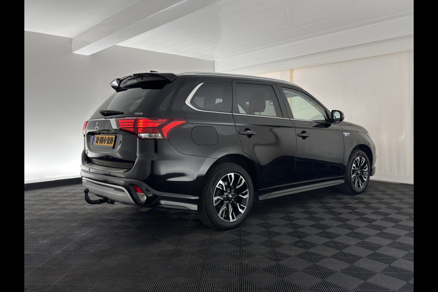 Mitsubishi Outlander 2.4 PHEV Intense (Plug-in) (INCL-BTW) *LEATHER-MICROFIBRE | FULL-LED | KEYLESS | BLINDSPOT | CAMERA | HEATED-COMFORTSEATS | ECC | SHIFTPADDLES | PDC | CRUISE | PRIVACY-GLASS | DAB | TOWBAR | CARPLAY | 18''ALU*