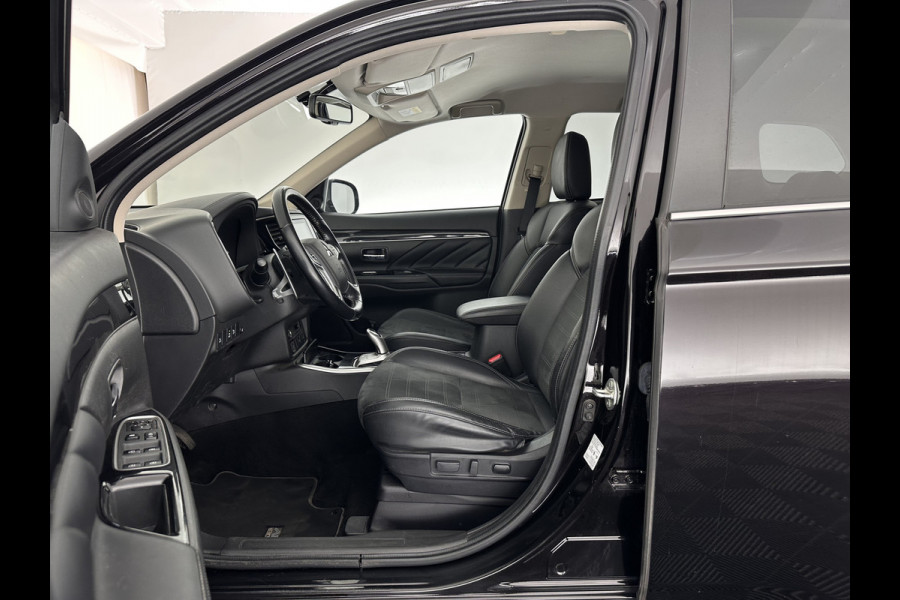 Mitsubishi Outlander 2.4 PHEV Intense (Plug-in) (INCL-BTW) *LEATHER-MICROFIBRE | FULL-LED | KEYLESS | BLINDSPOT | CAMERA | HEATED-COMFORTSEATS | ECC | SHIFTPADDLES | PDC | CRUISE | PRIVACY-GLASS | DAB | TOWBAR | CARPLAY | 18''ALU*