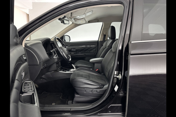 Mitsubishi Outlander 2.4 PHEV Intense (Plug-in) (INCL-BTW) *LEATHER-MICROFIBRE | FULL-LED | KEYLESS | BLINDSPOT | CAMERA | HEATED-COMFORTSEATS | ECC | SHIFTPADDLES | PDC | CRUISE | PRIVACY-GLASS | DAB | TOWBAR | CARPLAY | 18''ALU*