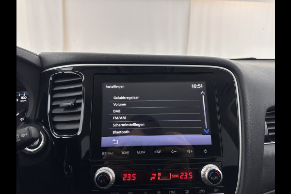 Mitsubishi Outlander 2.4 PHEV Intense (Plug-in) (INCL-BTW) *LEATHER-MICROFIBRE | FULL-LED | KEYLESS | BLINDSPOT | CAMERA | HEATED-COMFORTSEATS | ECC | SHIFTPADDLES | PDC | CRUISE | PRIVACY-GLASS | DAB | TOWBAR | CARPLAY | 18''ALU*