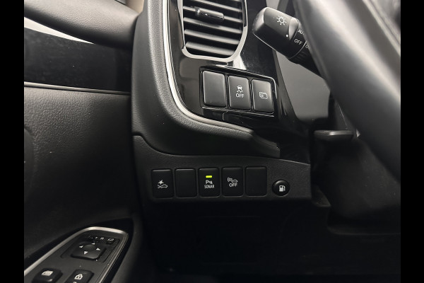 Mitsubishi Outlander 2.4 PHEV Intense (Plug-in) (INCL-BTW) *LEATHER-MICROFIBRE | FULL-LED | KEYLESS | BLINDSPOT | CAMERA | HEATED-COMFORTSEATS | ECC | SHIFTPADDLES | PDC | CRUISE | PRIVACY-GLASS | DAB | TOWBAR | CARPLAY | 18''ALU*