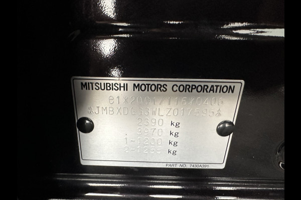 Mitsubishi Outlander 2.4 PHEV Intense (Plug-in) (INCL-BTW) *LEATHER-MICROFIBRE | FULL-LED | KEYLESS | BLINDSPOT | CAMERA | HEATED-COMFORTSEATS | ECC | SHIFTPADDLES | PDC | CRUISE | PRIVACY-GLASS | DAB | TOWBAR | CARPLAY | 18''ALU*