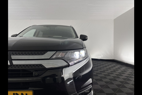 Mitsubishi Outlander 2.4 PHEV Intense (Plug-in) (INCL-BTW) *LEATHER-MICROFIBRE | FULL-LED | KEYLESS | BLINDSPOT | CAMERA | HEATED-COMFORTSEATS | ECC | SHIFTPADDLES | PDC | CRUISE | PRIVACY-GLASS | DAB | TOWBAR | CARPLAY | 18''ALU*