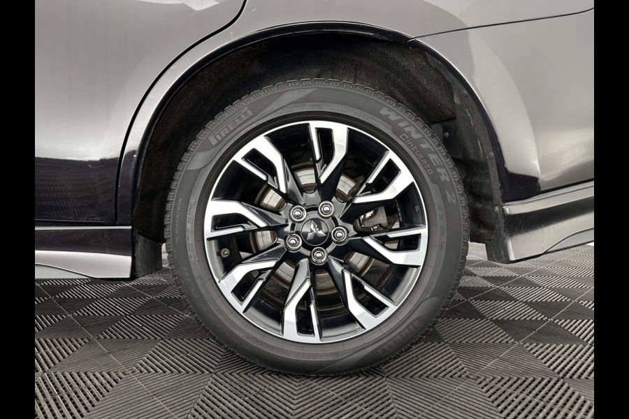Mitsubishi Outlander 2.4 PHEV Intense (Plug-in) (INCL-BTW) *LEATHER-MICROFIBRE | FULL-LED | KEYLESS | BLINDSPOT | CAMERA | HEATED-COMFORTSEATS | ECC | SHIFTPADDLES | PDC | CRUISE | PRIVACY-GLASS | DAB | TOWBAR | CARPLAY | 18''ALU*