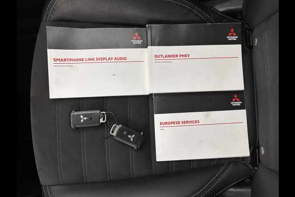 Mitsubishi Outlander 2.4 PHEV Intense (Plug-in) (INCL-BTW) *LEATHER-MICROFIBRE | FULL-LED | KEYLESS | BLINDSPOT | CAMERA | HEATED-COMFORTSEATS | ECC | SHIFTPADDLES | PDC | CRUISE | PRIVACY-GLASS | DAB | TOWBAR | CARPLAY | 18''ALU*