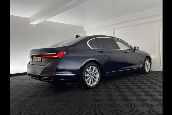 BMW 7 Serie 745Le (Plug-in) (INCL-BTW) *PANO | EXCLUSIV-NAPPA-LEATHER | LASER-LED | HEAD-UP | BLIND-SPOT | MEMORY-PACK | DIGI-COCKPIT | KEYLESS | DAB+ | CAMERA | COMFORT-SEATS | AMBIENT-LIGHT | DAB | CARPLAY | 18''ALU*