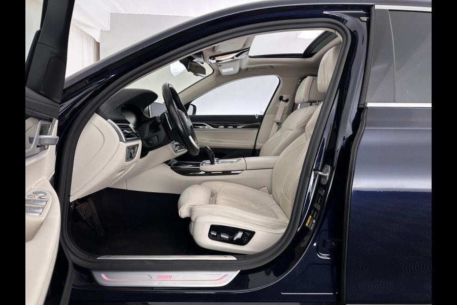 BMW 7 Serie 745Le (Plug-in) (INCL-BTW) *PANO | EXCLUSIV-NAPPA-LEATHER | LASER-LED | HEAD-UP | BLIND-SPOT | MEMORY-PACK | DIGI-COCKPIT | KEYLESS | DAB+ | CAMERA | COMFORT-SEATS | AMBIENT-LIGHT | DAB | CARPLAY | 18''ALU*