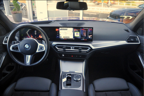 BMW 3 Serie Touring 330e M-Sport | HUD | Trekhaak | Garantie t/m 15-01-2029!