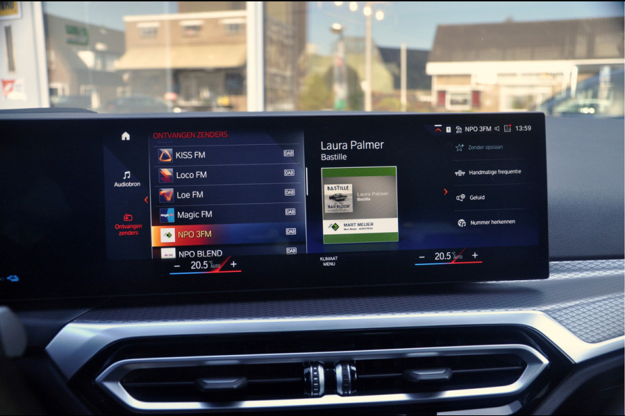 BMW 3 Serie Touring 330e M-Sport | HUD | Trekhaak | Garantie t/m 15-01-2029!