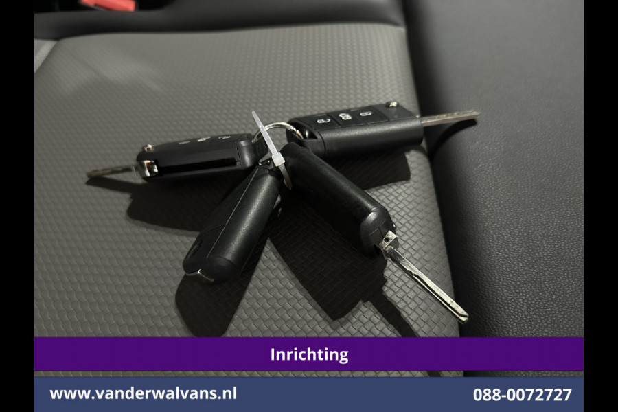 Volkswagen Crafter 2.0 TDI 177pk 3500kg Trekhaak Achterwielaandrijving L3H3 L2H2 inrichting Euro6 Airco | Camera | Navigatie Apple Carplay, Android Auto, Chauffeursstoel, Cruisecontrol, Leder, Bijrijdersbank
