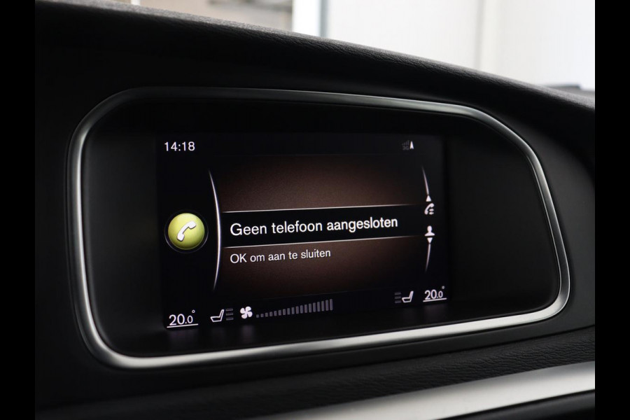 Volvo V40 Cross Country 1.5 T3 Polar+ Luxury | Panoramadak | Leder | Trekhaak | Harman/Kardon | Stoelverwarming | Camera | Keyless | Full LED | Park Assist | Climate control | Cruise control