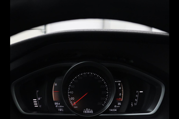 Volvo V40 Cross Country 1.5 T3 Polar+ Luxury | Panoramadak | Leder | Trekhaak | Harman/Kardon | Stoelverwarming | Camera | Keyless | Full LED | Park Assist | Climate control | Cruise control