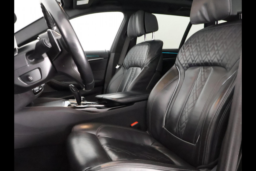 BMW 5 Serie Touring 530e Business Edition Plus | Stoelverwarming | Harman Kardon Sound System | Panoramadak |