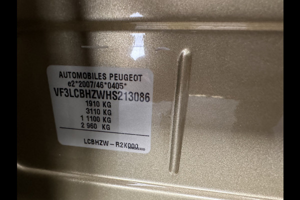 Peugeot 308 SW 1.6 BlueHDI Blue Lease Premium *BROKEN TIMING BELT* Aut. *PANO | LEATHER | FULL-LED | SPORT-SEATS | CAMERA | KEYLESS | NAVI-FULLMAP | ECC | PDC | CRUISE | 18''ALU | TOWBAR*