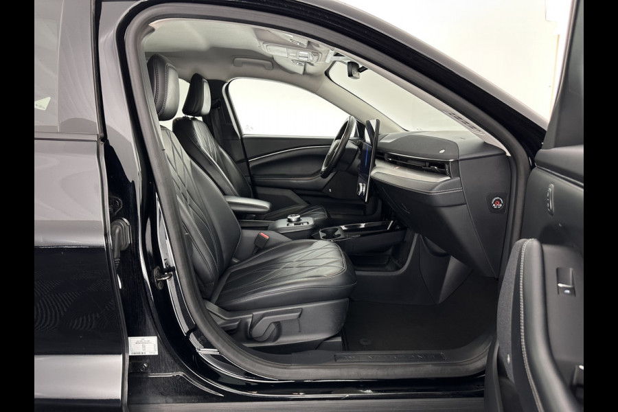 Ford Mustang Mach-E RWD 75 kWh [ 3-Fase ] {SOH-84%} (INCL.BTW) *LEATHER | FULL-LED | DAB | DIGI-COCKPIT | KEYLESS | NAVI-FULLMAP | CARPLAY | HEATED-COMFORTSEATS | TOPVIEW | ADAPTIVE-CRUISE | PRIVACY-GLASS | 18'' ALU*