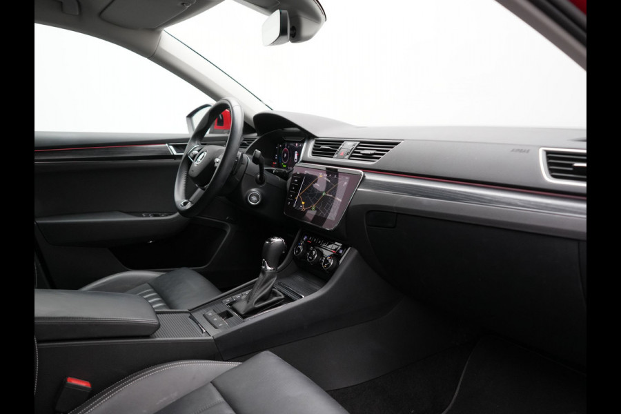 Škoda Superb Combi 1.4 TSI iV Business Edition PHEV 218pk Dealer O.H. | Trekhaak Af Fabriek | Adaptive Cruise | 360 Camera | Canton Audio | Lederen Sportstoelen Massage & Ventilatie & Memory | Sfeerverlichting | Stoelen & Stuur Verwarmd | Keyless | Plug In Hybrid