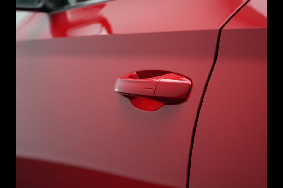 Škoda Superb Combi 1.4 TSI iV Business Edition PHEV 218pk Dealer O.H. | Trekhaak Af Fabriek | Adaptive Cruise | 360 Camera | Canton Audio | Lederen Sportstoelen Massage & Ventilatie & Memory | Sfeerverlichting | Stoelen & Stuur Verwarmd | Keyless | Plug In Hybrid