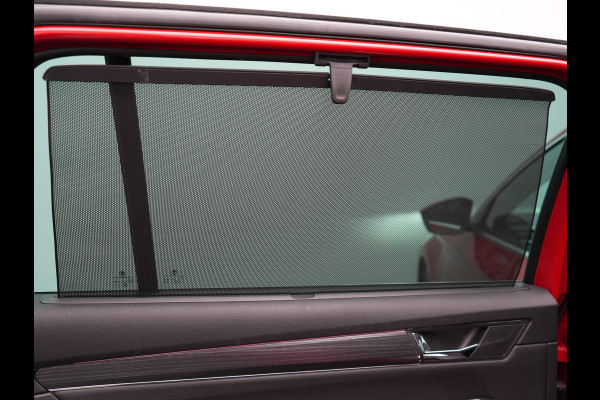 Škoda Superb Combi 1.4 TSI iV Business Edition PHEV 218pk Dealer O.H. | Trekhaak Af Fabriek | Adaptive Cruise | 360 Camera | Canton Audio | Lederen Sportstoelen Massage & Ventilatie & Memory | Sfeerverlichting | Stoelen & Stuur Verwarmd | Keyless | Plug In Hybrid