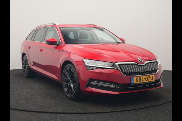 Škoda Superb Combi 1.4 TSI iV Business Edition PHEV 218pk Dealer O.H. | Trekhaak Af Fabriek | Adaptive Cruise | 360 Camera | Canton Audio | Lederen Sportstoelen Massage & Ventilatie & Memory | Sfeerverlichting | Stoelen & Stuur Verwarmd | Keyless | Plug In Hybrid