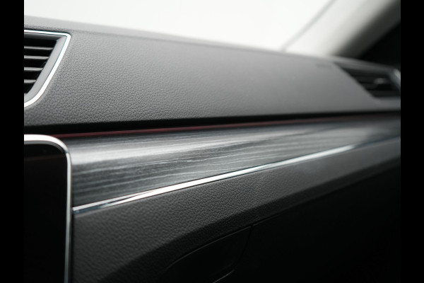 Škoda Superb Combi 1.4 TSI iV Business Edition PHEV 218pk Dealer O.H. | Trekhaak Af Fabriek | Adaptive Cruise | 360 Camera | Canton Audio | Lederen Sportstoelen Massage & Ventilatie & Memory | Sfeerverlichting | Stoelen & Stuur Verwarmd | Keyless | Plug In Hybrid