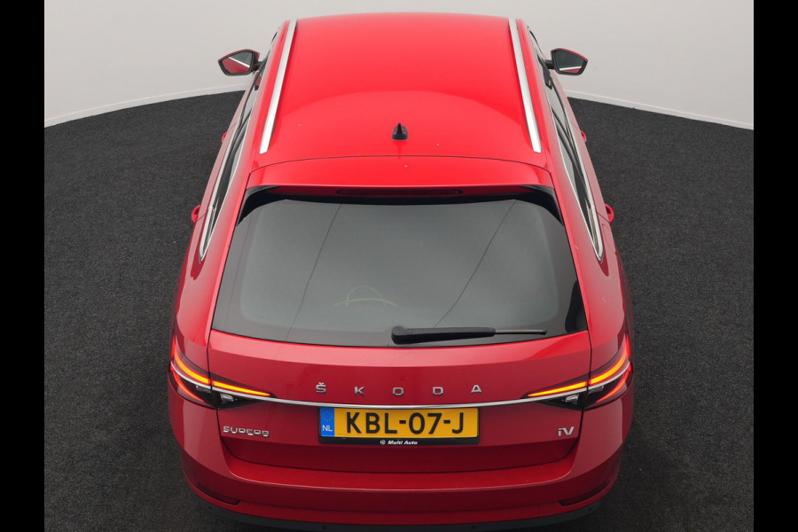 Škoda Superb Combi 1.4 TSI iV Business Edition PHEV 218pk Dealer O.H. | Trekhaak Af Fabriek | Adaptive Cruise | 360 Camera | Canton Audio | Lederen Sportstoelen Massage & Ventilatie & Memory | Sfeerverlichting | Stoelen & Stuur Verwarmd | Keyless | Plug In Hybrid