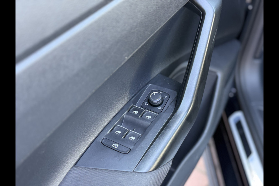 Volkswagen Polo 1.0 TSI R-Line Business