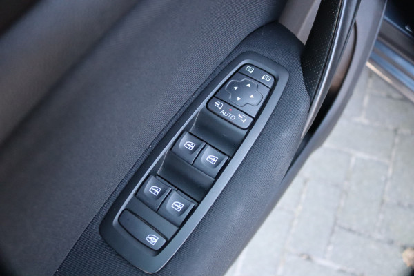 Renault Mégane Estate 1.3 TCe 116PK Limited Trekhaak/Navigatie/Parkeerhulp/Cruise-control