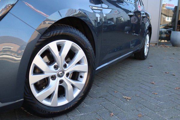 Renault Mégane Estate 1.3 TCe 116PK Limited Trekhaak/Navigatie/Parkeerhulp/Cruise-control