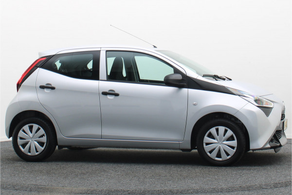 Toyota Aygo 1.0 VVT-i x-fun 5-Deurs, Airco, Bluetooth, Elektrische Ramen, Xenon, Radio, USB