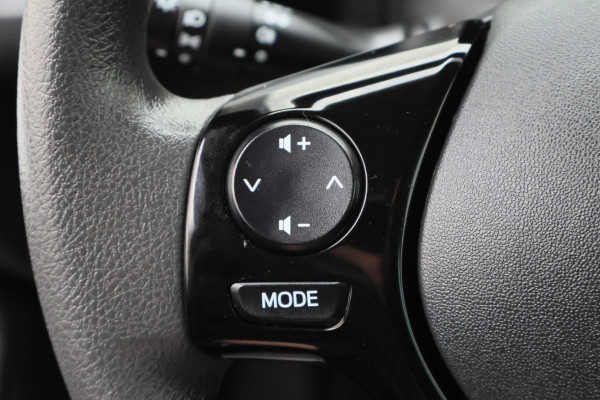 Toyota Aygo 1.0 VVT-i x-fun 5-Deurs, Airco, Bluetooth, Elektrische Ramen, Xenon, Radio, USB