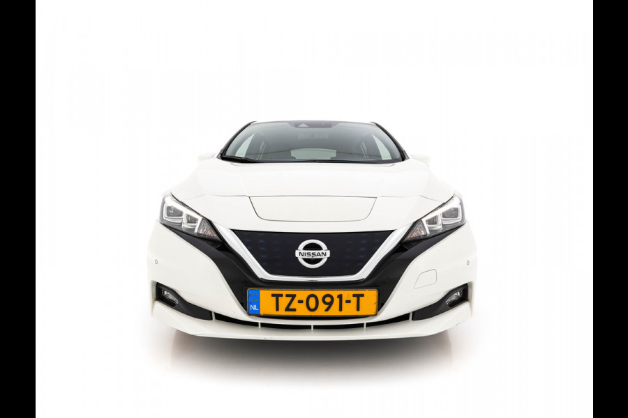 Nissan Leaf Tekna 40 kWh *LUXURY-LEATHER | FULL-LED | KEYLESS | NAVI-FULLMAP | BLIND-SPOT | BOSE-SOUND | DAB+ | HEATED-COMFORTSEATS | DIGI-COCKPIT | PRIVACY-GLASS | TOPVIEW-CAMERA | 17"ALU*